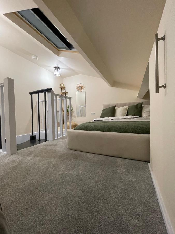Unique Duplex Apartment Free Parking Free Wi-Fi 6 Minutes From Leeds City Centre Dış mekan fotoğraf