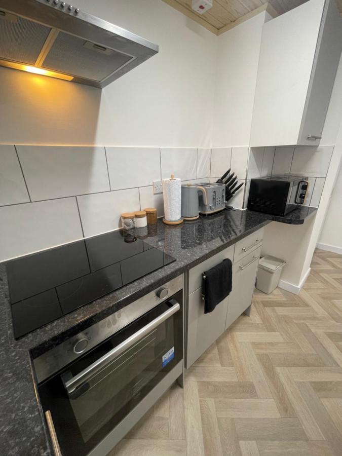 Unique Duplex Apartment Free Parking Free Wi-Fi 6 Minutes From Leeds City Centre Dış mekan fotoğraf