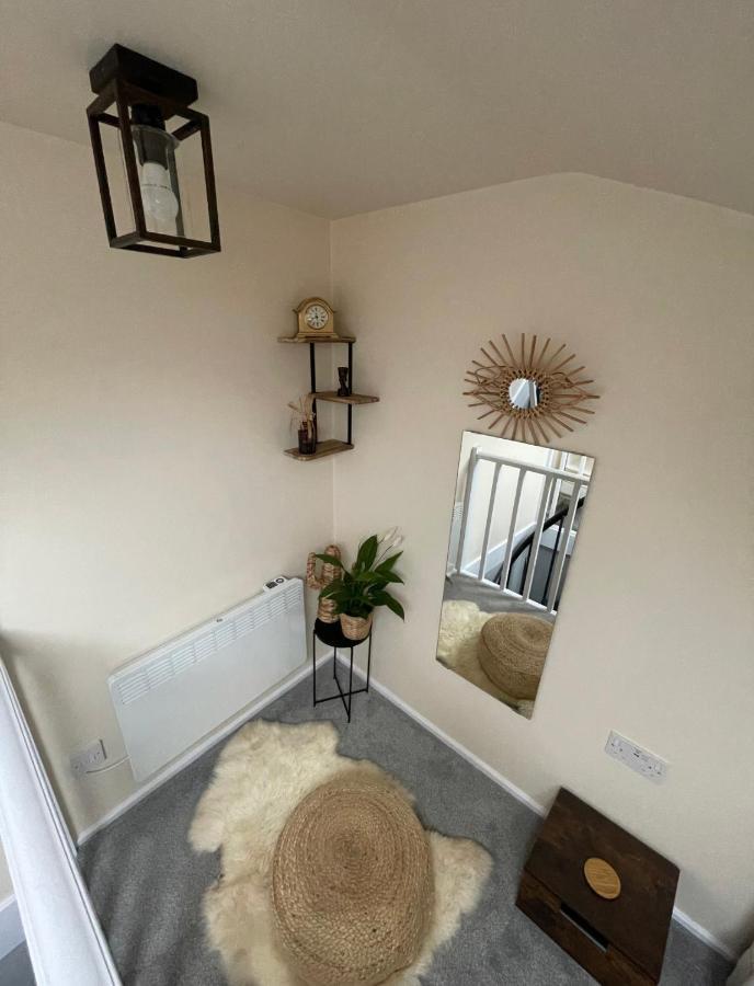 Unique Duplex Apartment Free Parking Free Wi-Fi 6 Minutes From Leeds City Centre Dış mekan fotoğraf